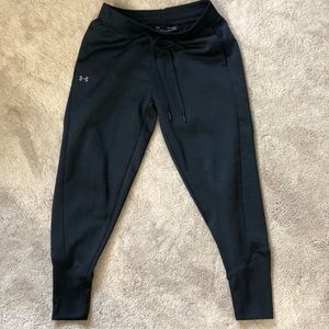UA Cold gear joggers